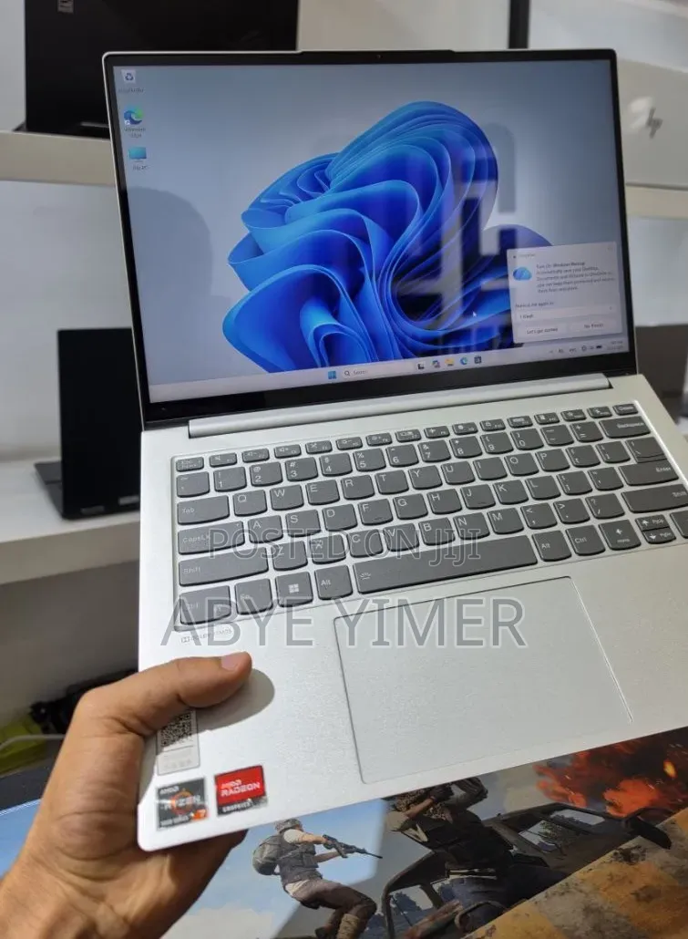 New Laptop Lenovo Ideapad 3 16GB AMD Ryzen 7 SSD 512GB