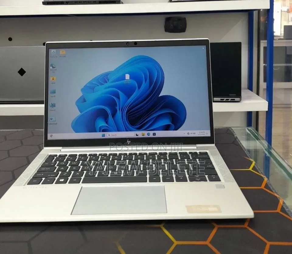 New Laptop HP EliteBook 840 G8 16GB Intel Core i7 SSD 512GB