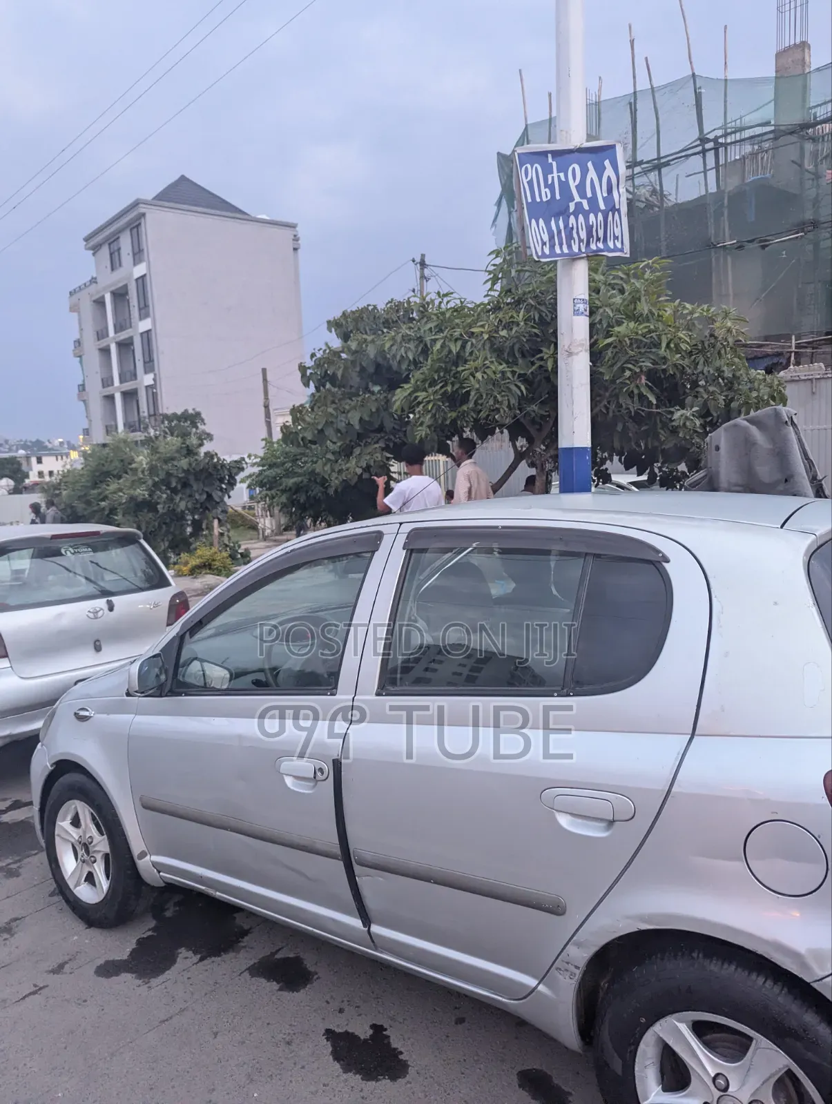 Toyota Vitz 2001 Silver