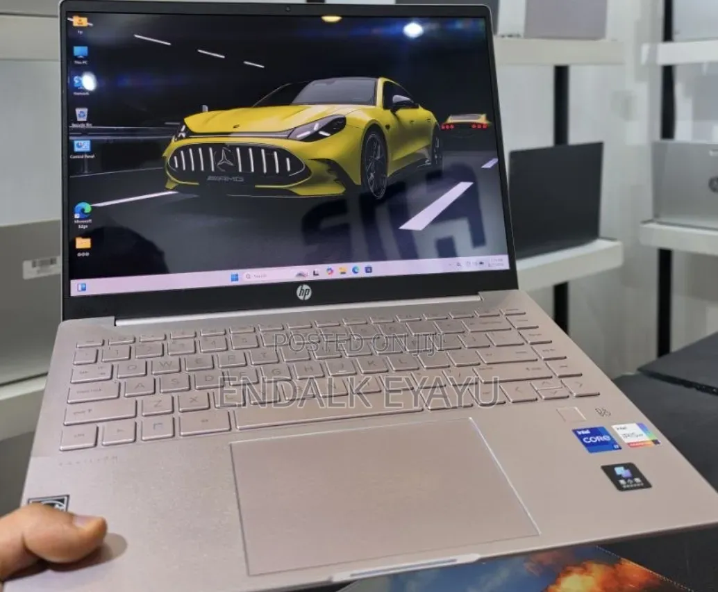 New Laptop HP Pavilion 14 16GB Intel Core i7 SSD 512GB