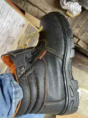 Rocklander Safety Boots