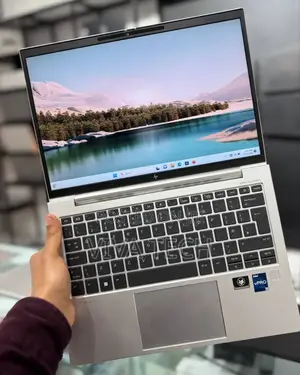 New Laptop HP EliteBook 830 G9 16GB Intel Core i9 SSD 512GB