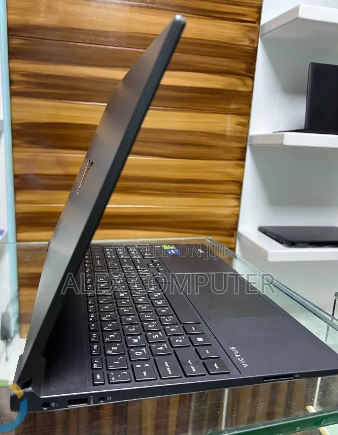 New Laptop HP Victus 15 16GB Intel Core i5 SSD 512GB