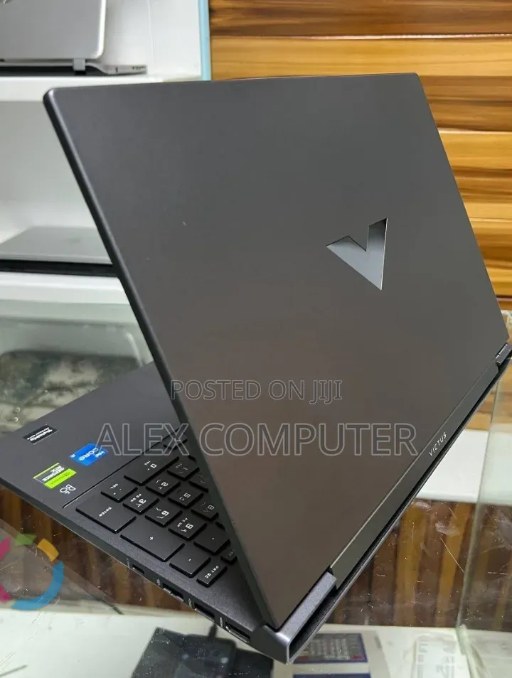 New Laptop HP Victus 15 16GB Intel Core i5 SSD 512GB