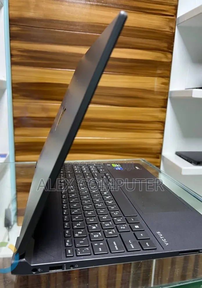 New Laptop HP Victus 15 16GB Intel Core i5 SSD 512GB