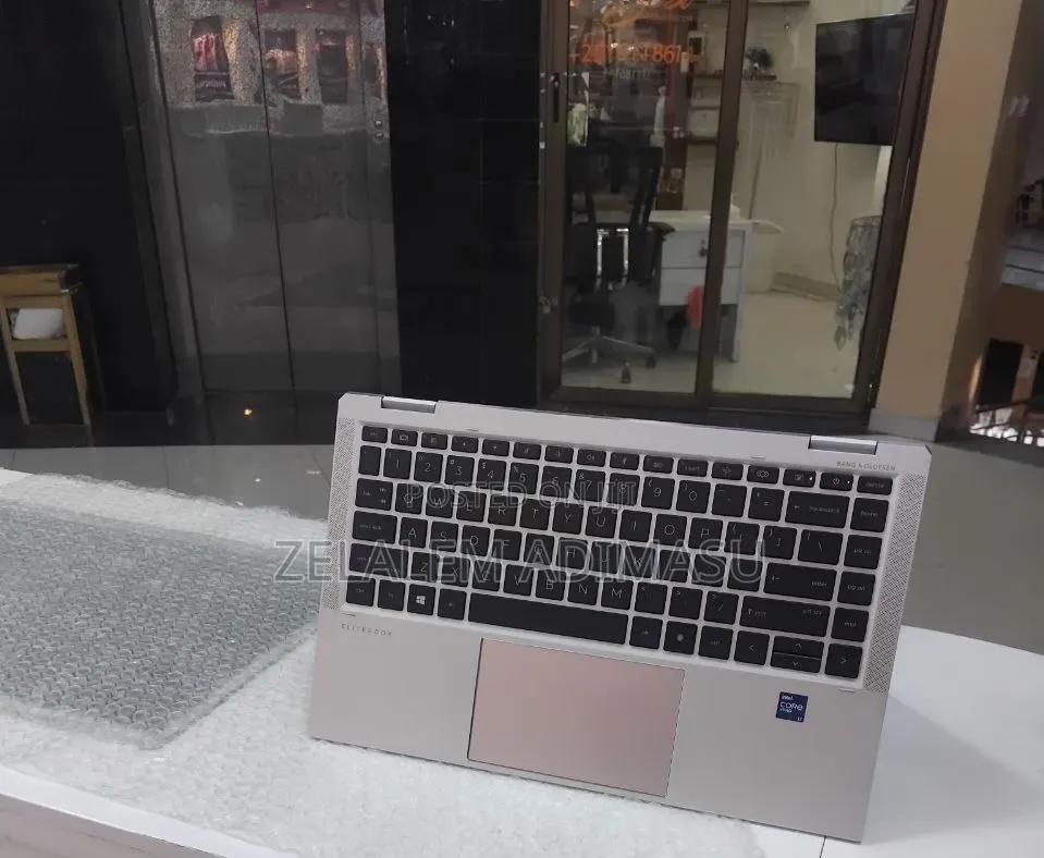 New Laptop HP EliteBook x360 1040 G7 16GB Intel Core i7 SSD 512GB