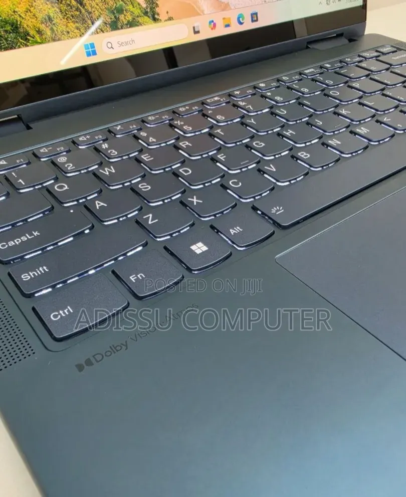 New Laptop Lenovo A8 16GB Intel Core Ultra 5 SSD 512GB