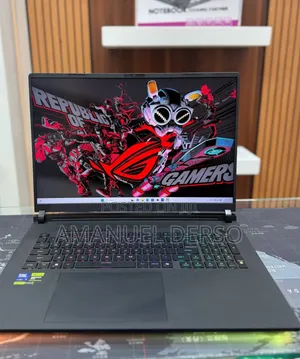 New Laptop Asus ROG Strix G18 32GB Intel Core i9 SSD 2T