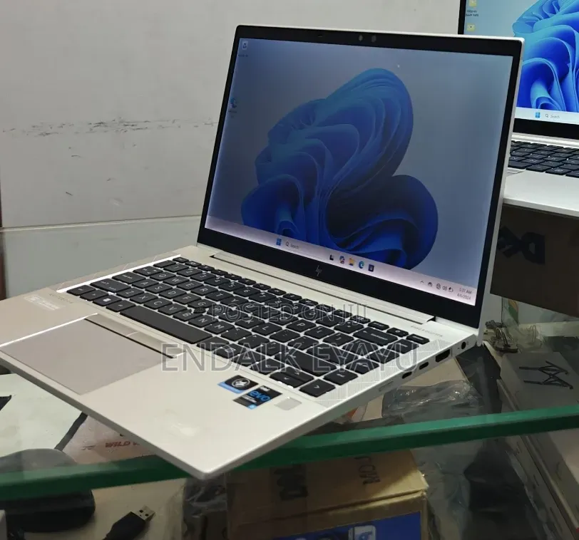 New Laptop HP EliteBook 840 G8 16GB Intel Core i5 SSD 512GB
