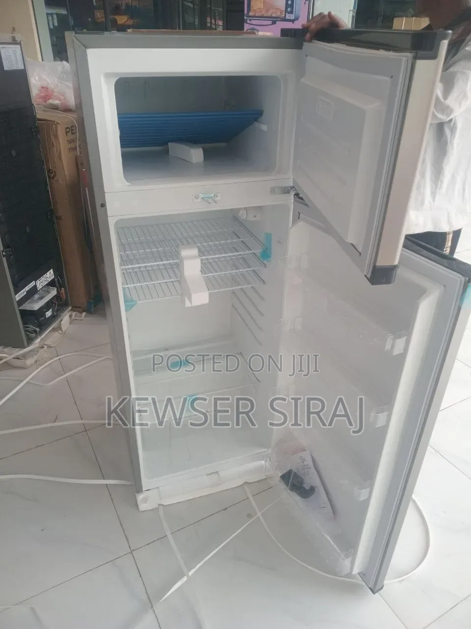 Boss Refrigerator 340l