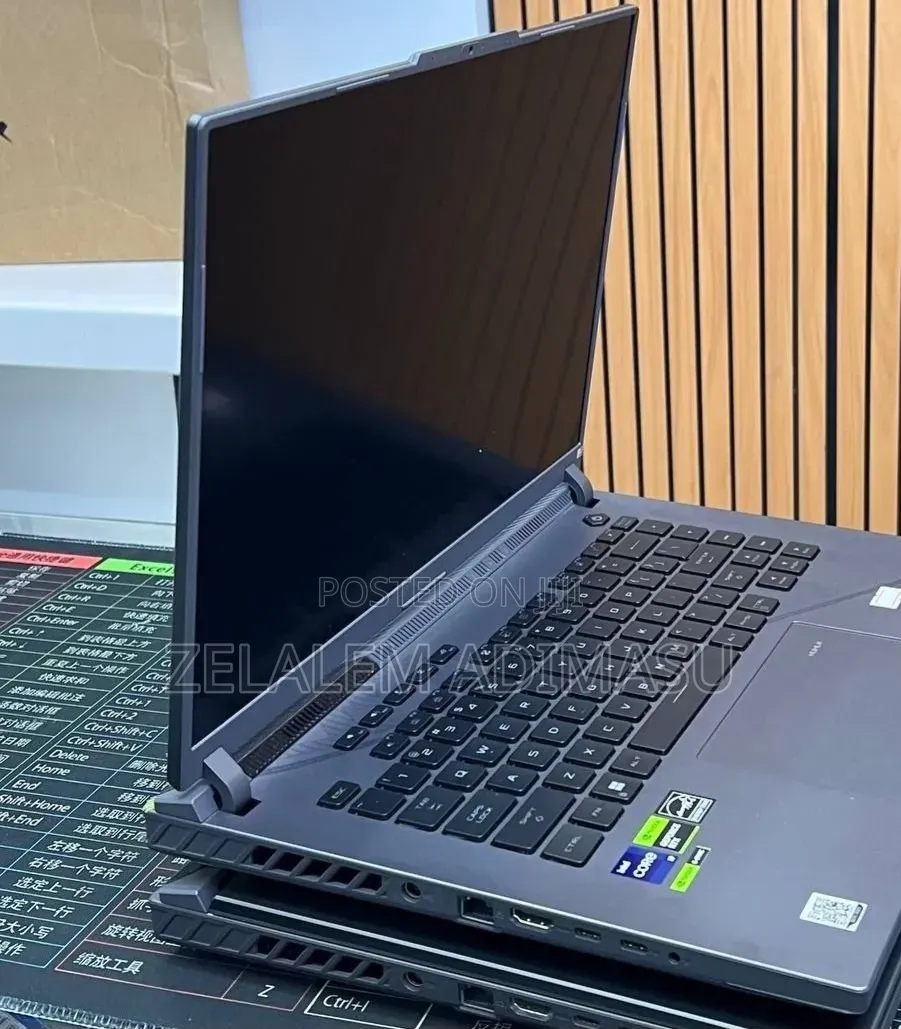 New Laptop Asus ROG Strix G15 16GB Intel Core i9 SSD 1T