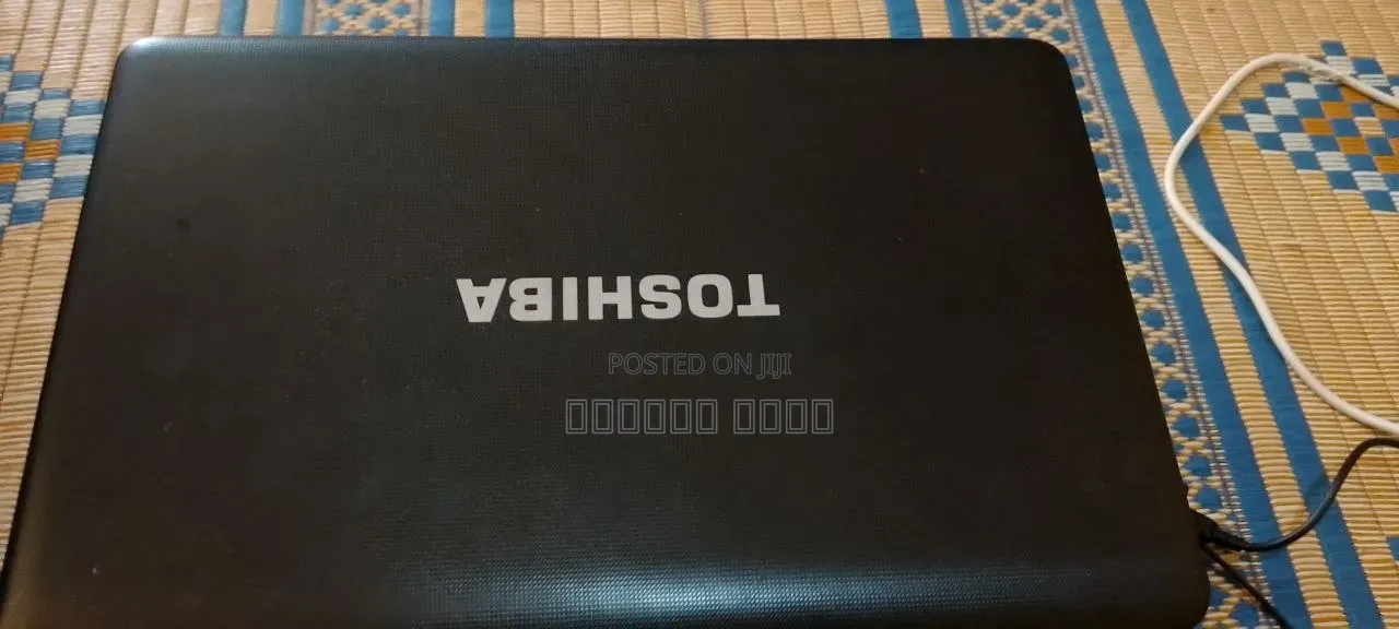 Laptop Toshiba Satellite C655 4GB Intel Pentium HDD 140GB