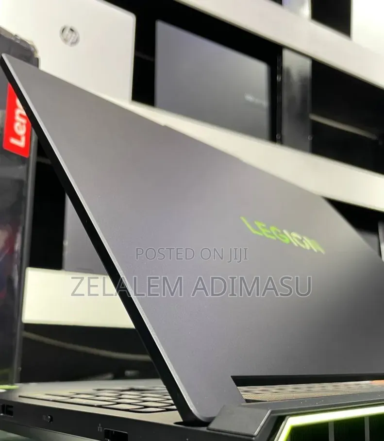 New Laptop Lenovo Legion Pro 7 64GB Intel Core Ultra 9 SSD 2T