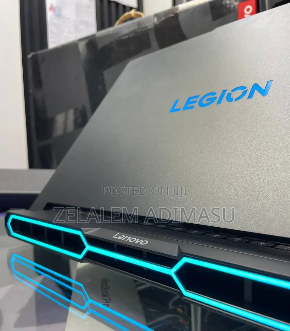 New Laptop Lenovo Legion Pro 7 64GB Intel Core Ultra 9 SSD 2T