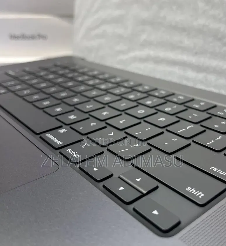 New Laptop Apple MacBook Pro 2023 M3 Max 36GB Apple M3 Max SSD 1T