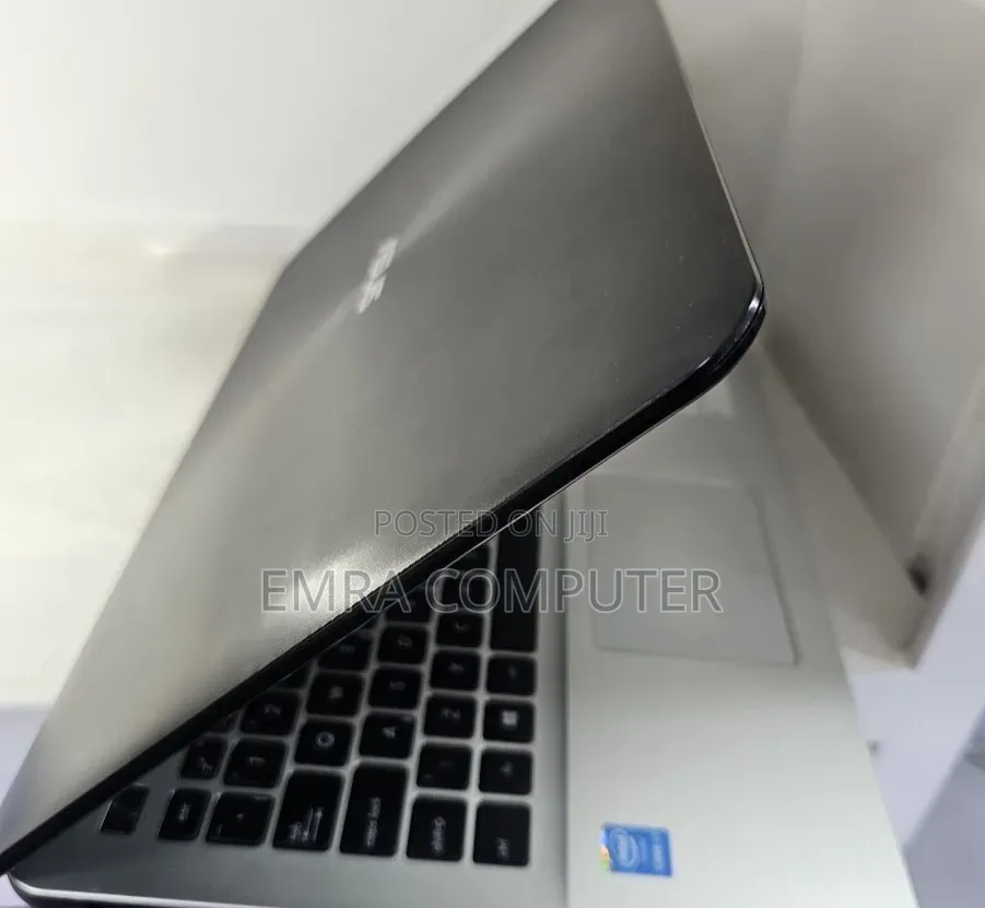 New Laptop Asus 8GB Intel Core i7 SSD 750GB