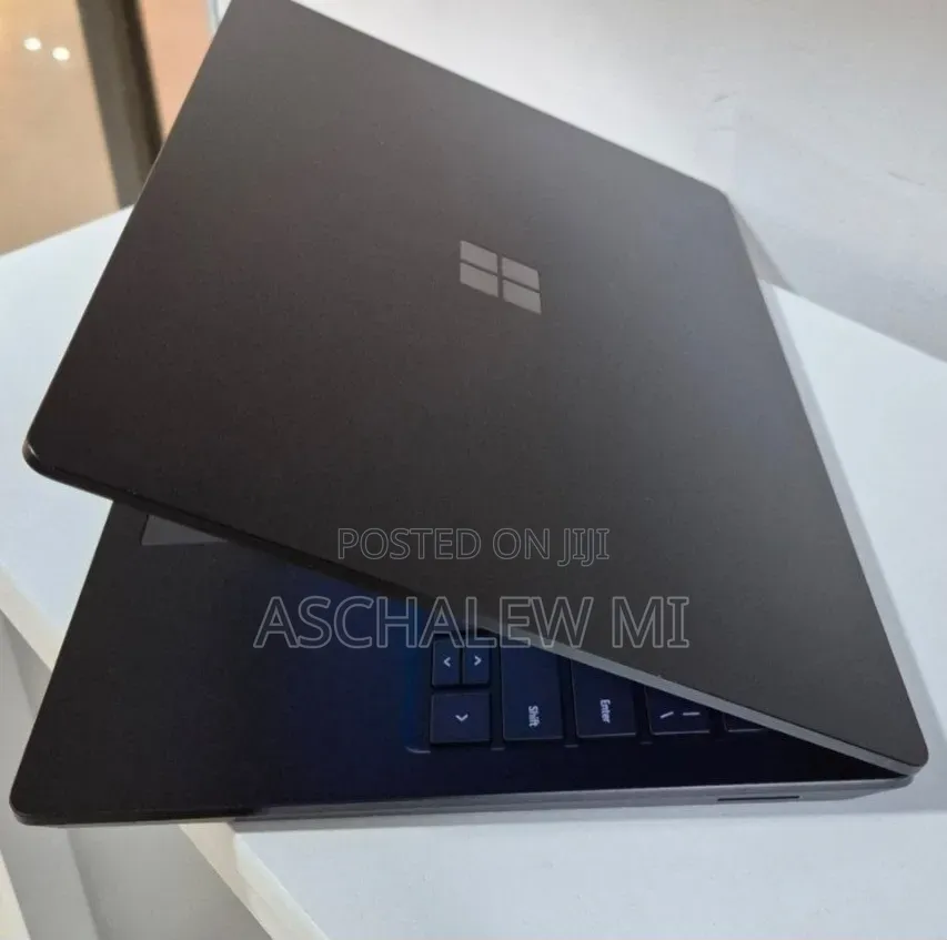 New Laptop Microsoft Surface Laptop 3 8GB Intel Core i5 SSD 256GB