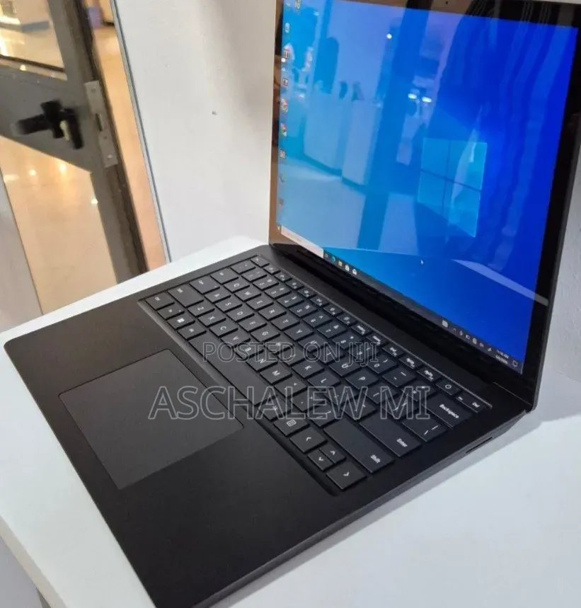 New Laptop Microsoft Surface Laptop 3 8GB Intel Core i5 SSD 256GB