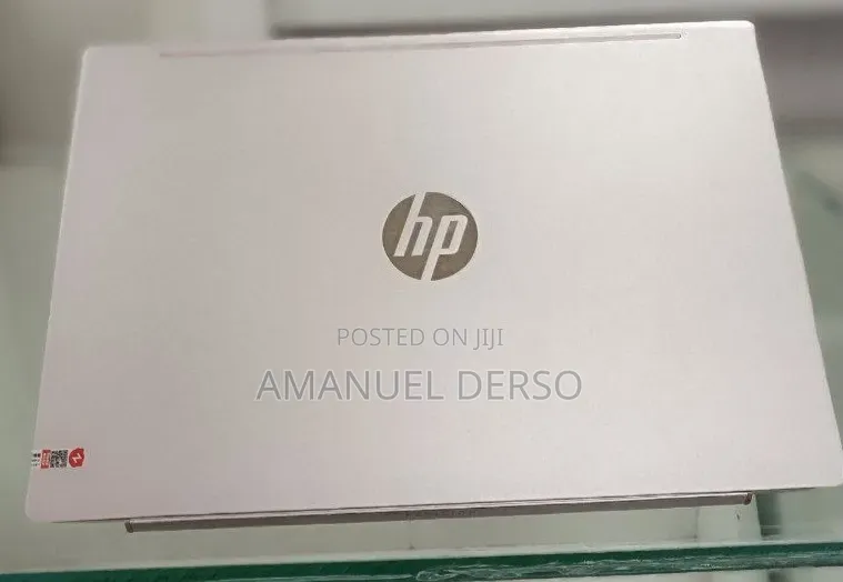 New Laptop HP Pavilion 10 8GB Intel Core i5 SSD 512GB