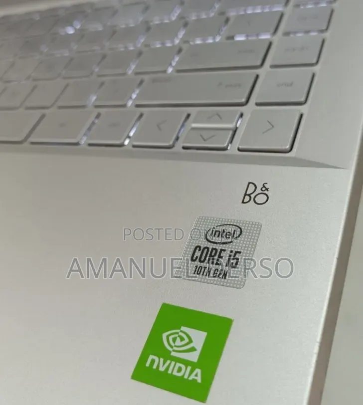 New Laptop HP Pavilion 10 8GB Intel Core i5 SSD 512GB