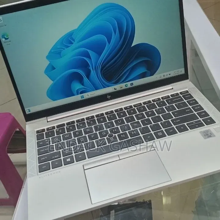 New Laptop HP EliteBook 840 G7 16GB Intel Core i5 SSD 512GB