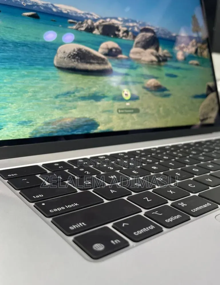 New Laptop Apple MacBook Air 2025 M4 16GB Apple M4 SSD 256GB