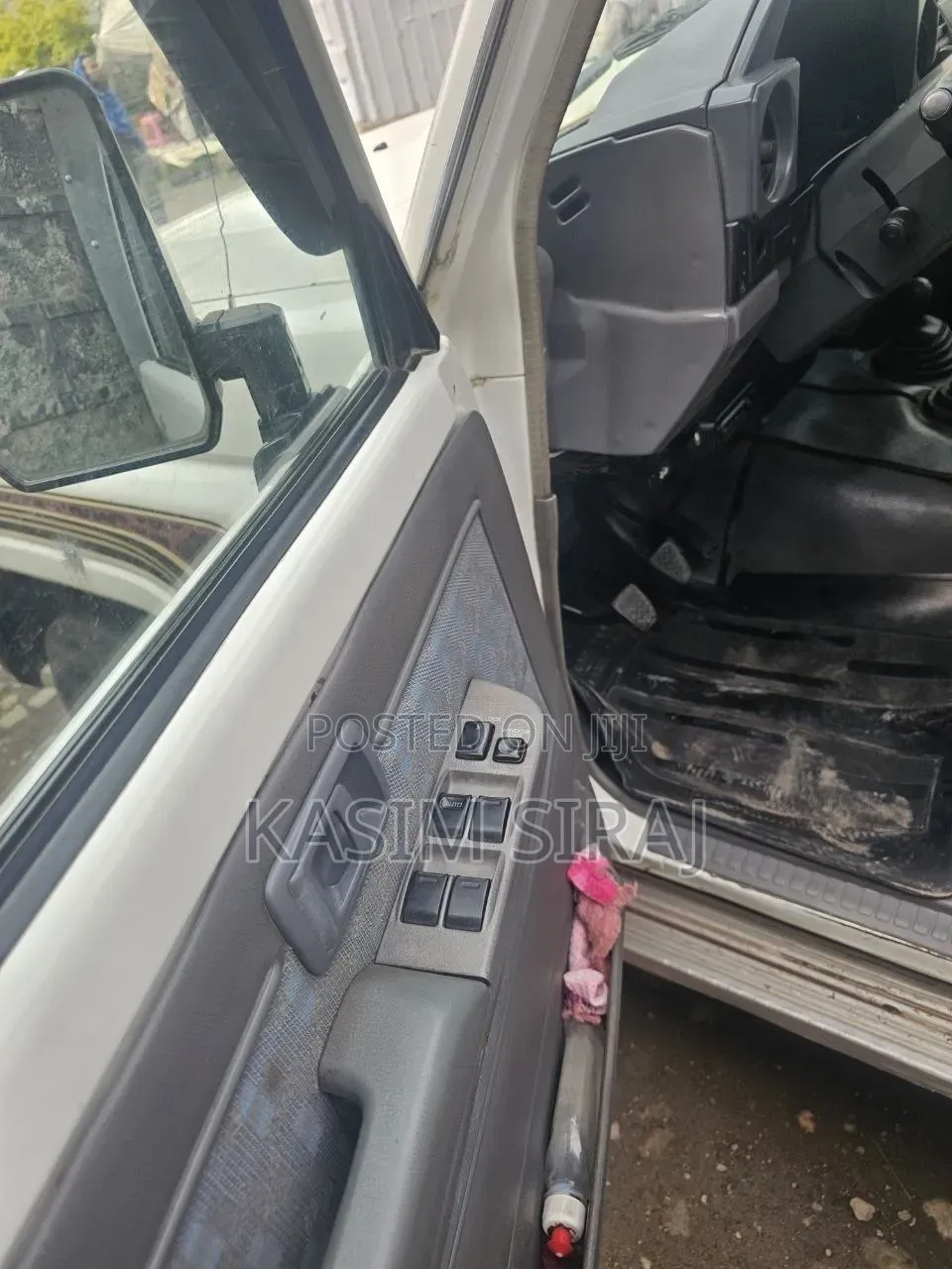 Toyota Land Cruiser 2010 White