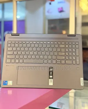 New Laptop Lenovo Yoga 7i 16GB Intel Core i7 SSD 512GB