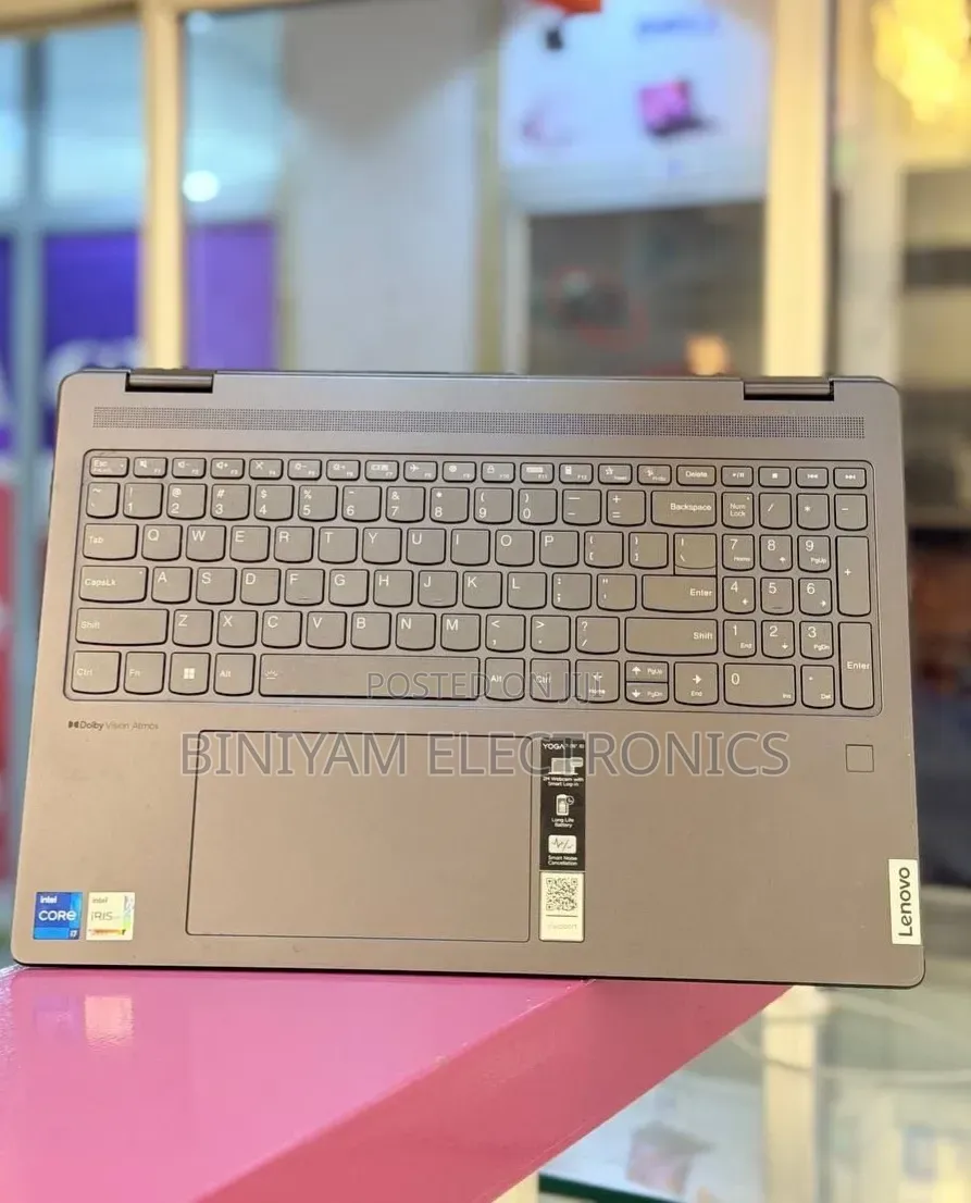 New Laptop Lenovo Yoga 7i 16GB Intel Core i7 SSD 512GB