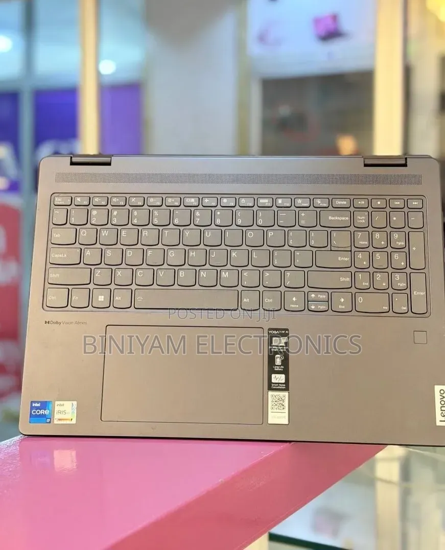 New Laptop Lenovo Yoga 7i 16GB Intel Core i7 SSD 512GB