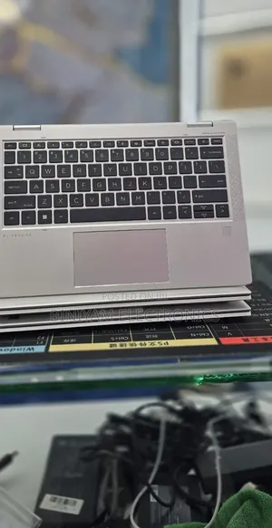 New Laptop HP EliteBook 830 G8 32GB Intel Core i7 SSD 512GB