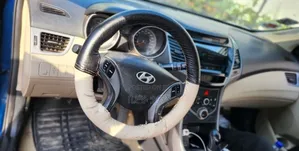 Hyundai Avante 2016 Blue