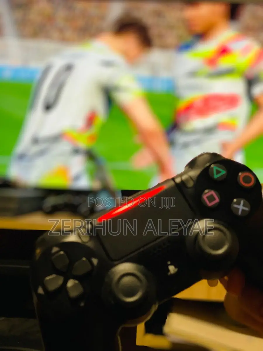Ps4 Fat 2 Controllers With Games