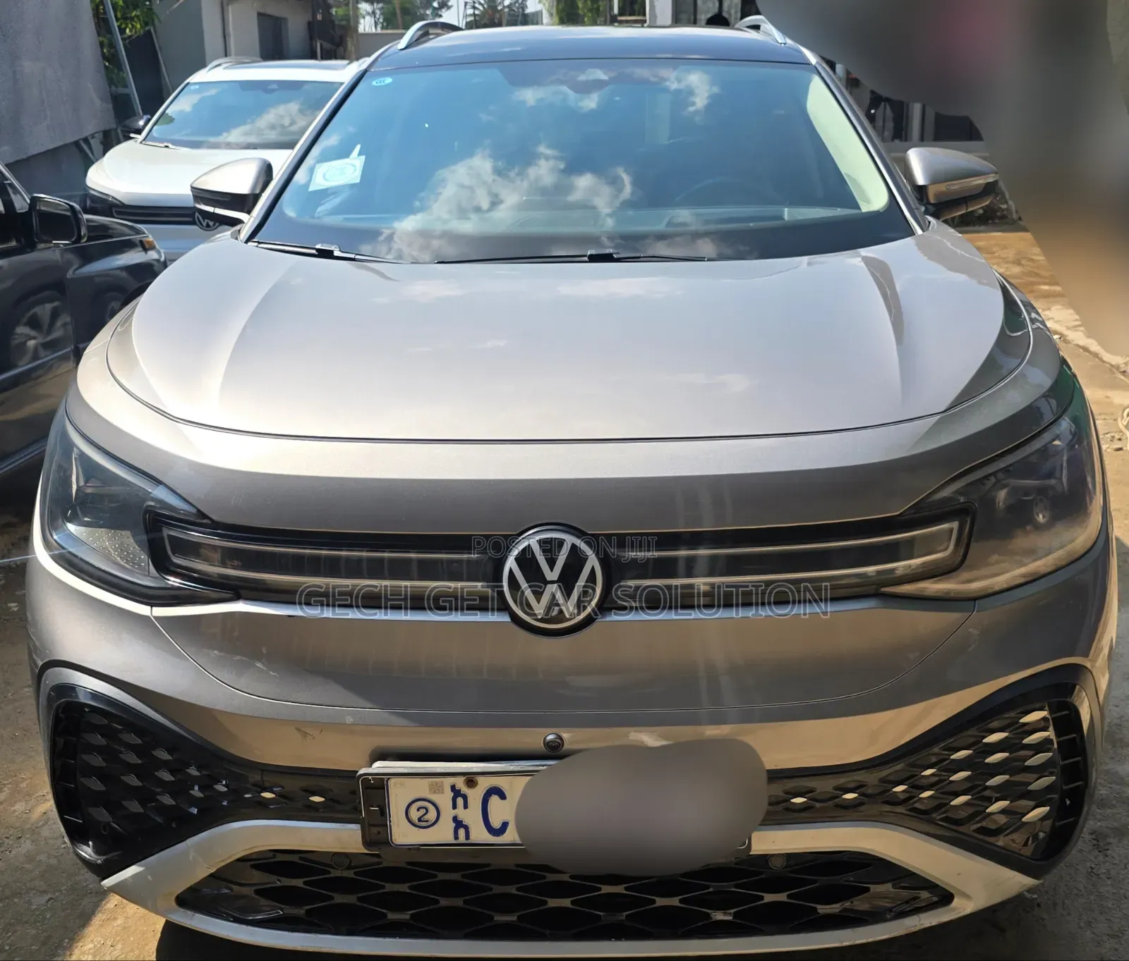 Volkswagen ID.6 2023 Gold