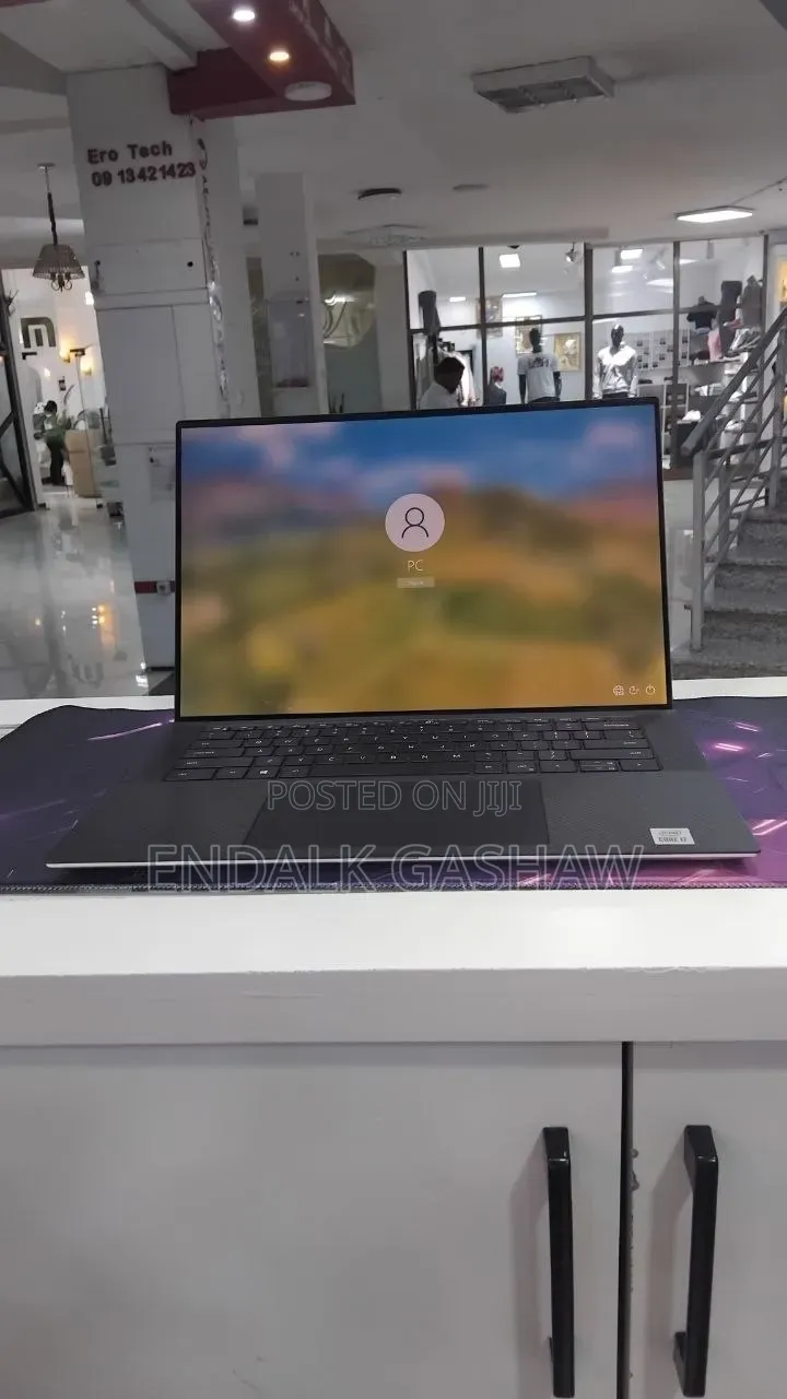New Laptop Dell XPS 15 16GB Intel Core i7 SSD 512GB