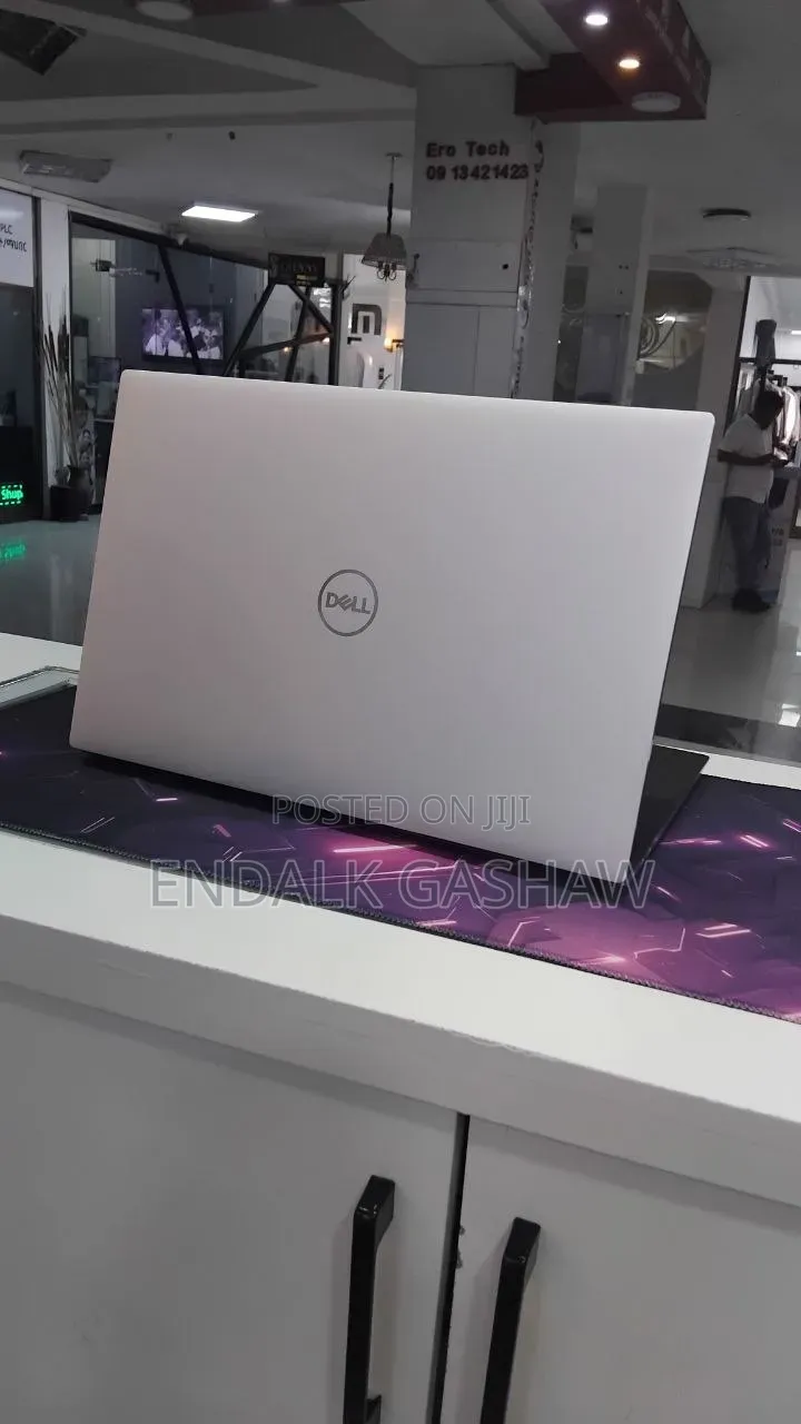 New Laptop Dell XPS 15 16GB Intel Core i7 SSD 512GB