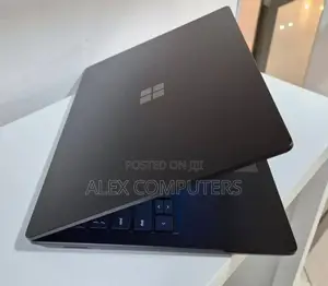 New Laptop Microsoft Surface Laptop 3 8GB Intel Core i5 SSD 256GB