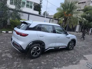 BYD Yuan Up 2025 Ivory
