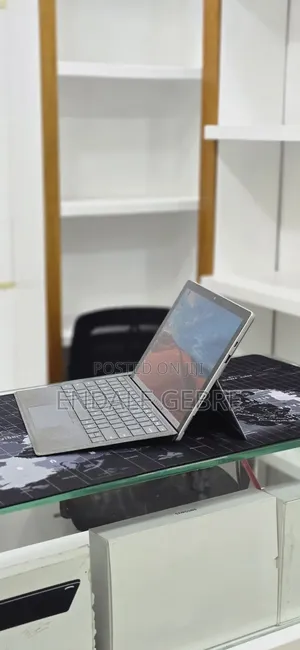 New Laptop Microsoft Surface Pro 7+ 16GB Intel Core i5 SSD 256GB
