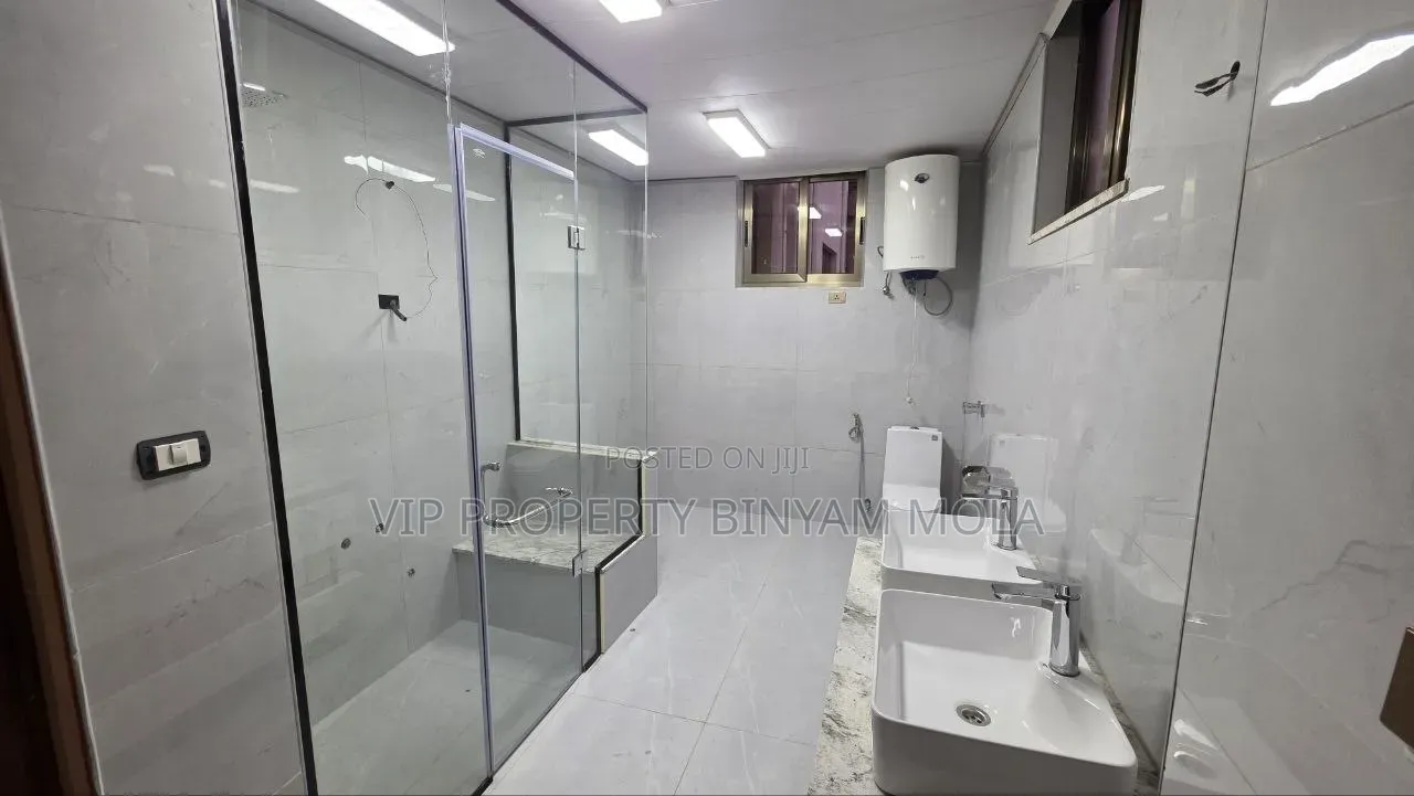 Furnished 7bdrm House in ዘመናዊ ቤት, Nifas Silk-Lafto for sale