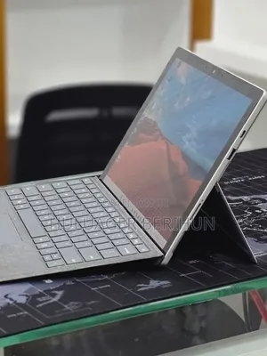 New Laptop Microsoft Surface Pro 7 16GB Intel Core i5 SSD 256GB