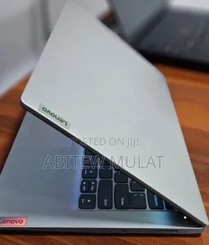 New Laptop Lenovo Ideapad 3 8GB Intel Core i3 SSD 256GB