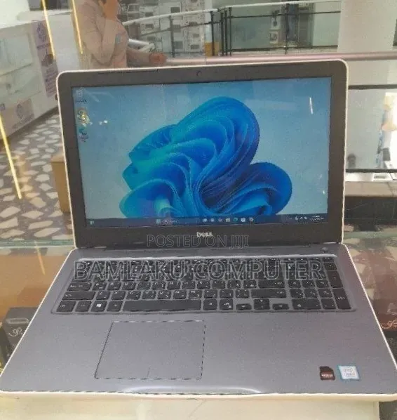New Laptop Dell Inspiron 15 5567 8GB Intel Core i7 SSD 1T