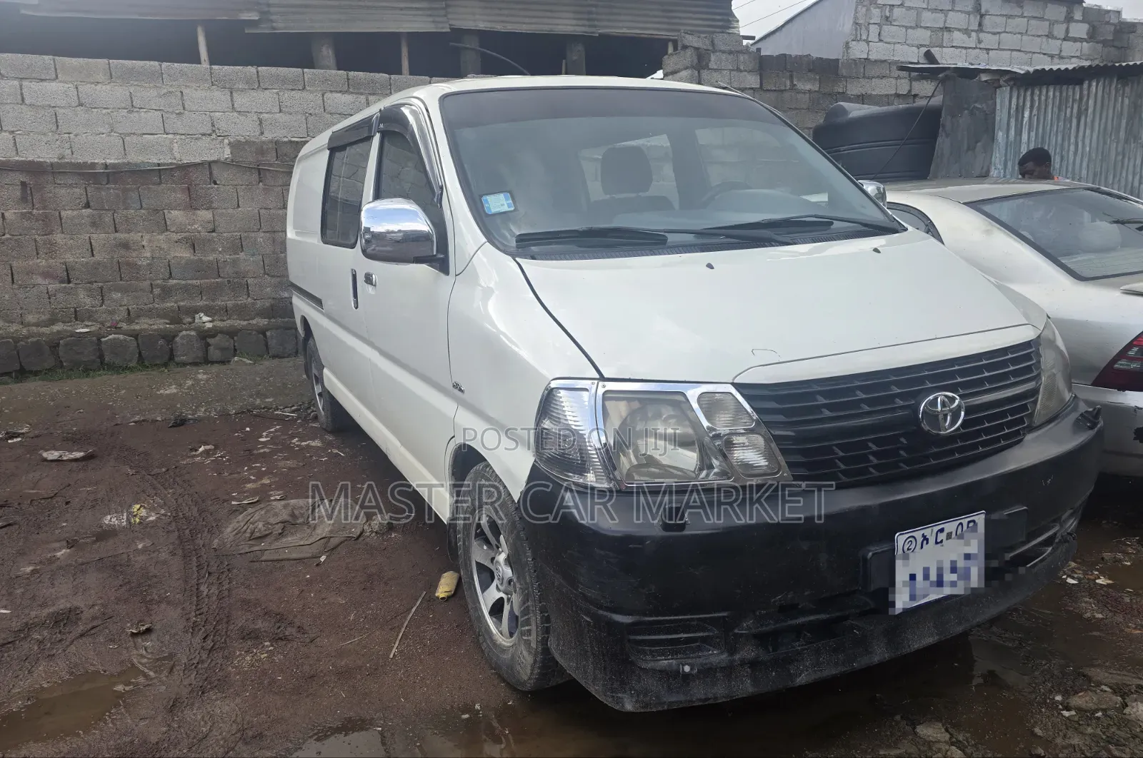 Toyota HiAce 2007 White