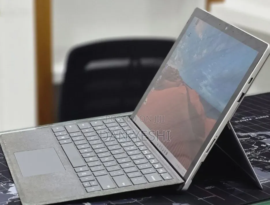 New Laptop Microsoft Surface Pro 7+ 16GB Intel Core i5 SSD 256GB