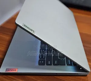 New Laptop Lenovo IdeaPad 300 8GB Intel Core i3 SSD 256GB