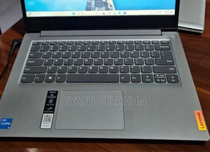 New Laptop Lenovo Ideapad 3 8GB Intel Core i3 SSD 256GB