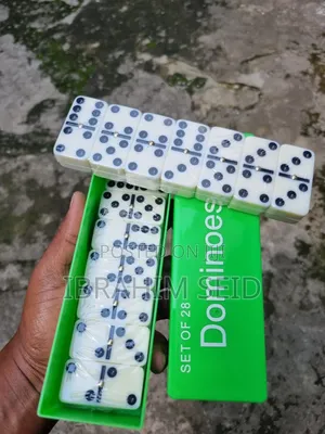 Dominoes
Set of 28 Double Six