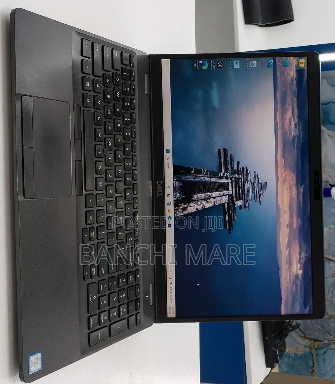 New Laptop Dell Precision 3541 16GB Intel Core i7 SSD 512GB