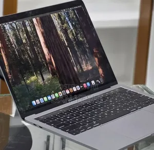 New Laptop Apple MacBook Pro 2019 16GB Intel Core i7 SSD 256GB